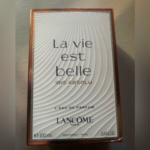 Lancome La Vie Est Belle Iris Absolu Perfume - White and Silver